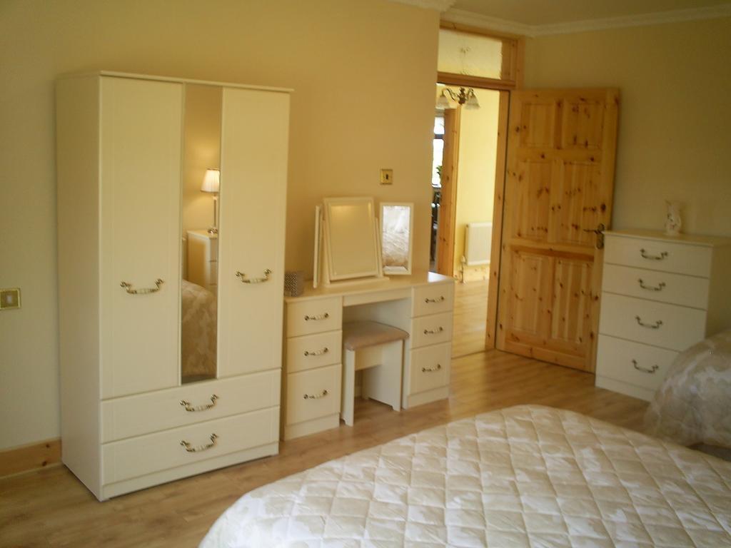 הוילה ליסטוול Derry House חדר תמונה