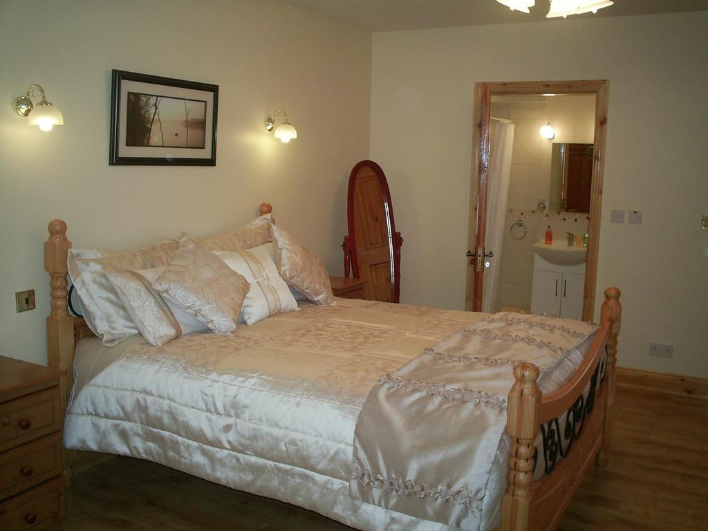 הוילה ליסטוול Derry House חדר תמונה